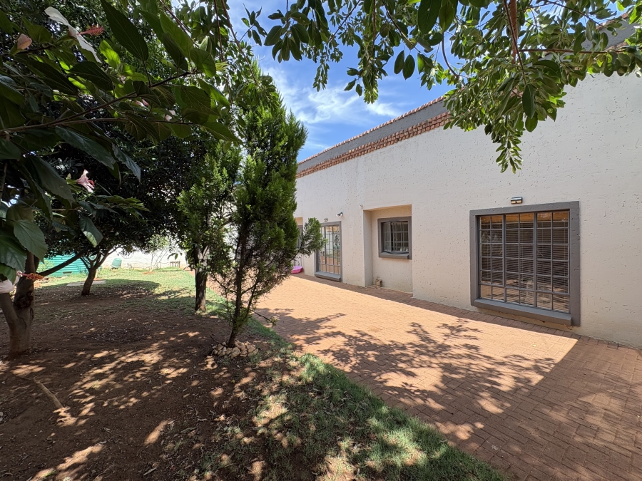 To Let 3 Bedroom Property for Rent in Safari Gardens North West